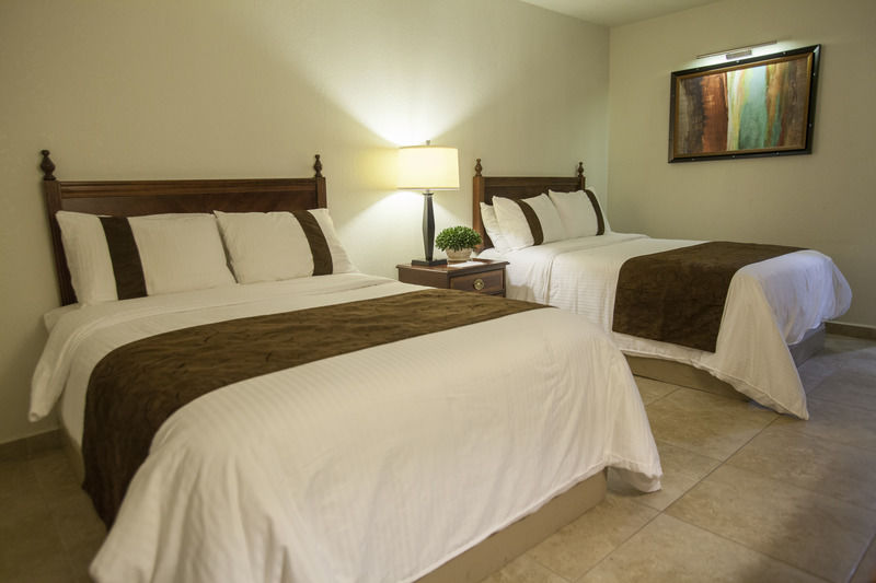 Clarion Inn near McAllen Airport Exterior foto